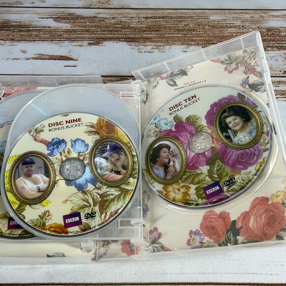Roy Clarke’s Keeping Up Appearances Collector’s Edition DVD Set 10 Discs - Picture 10 of 10